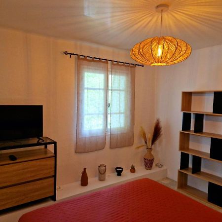 Lou Mouli Di Baou Bed & Breakfast Labeaume Bagian luar foto