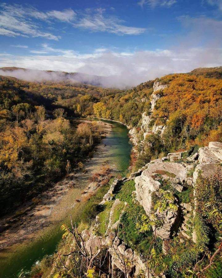 Lou Mouli Di Baou Bed & Breakfast Labeaume Bagian luar foto