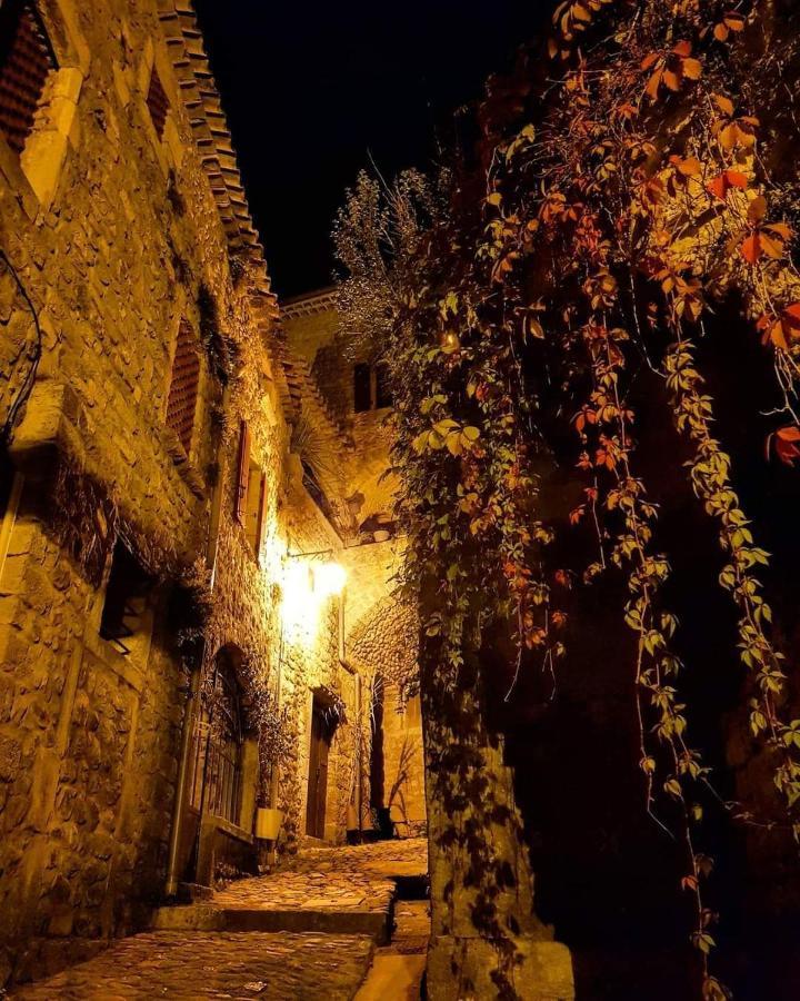 Lou Mouli Di Baou Bed & Breakfast Labeaume Bagian luar foto