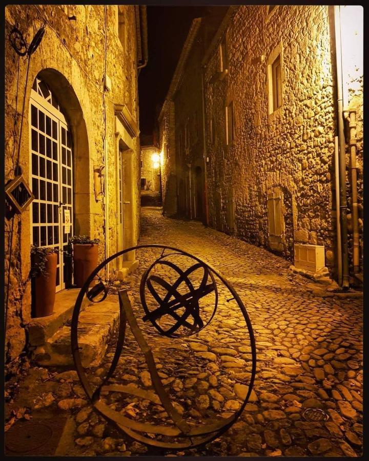 Lou Mouli Di Baou Bed & Breakfast Labeaume Bagian luar foto