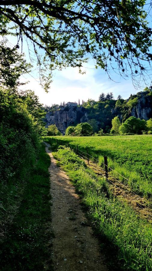 Lou Mouli Di Baou Bed & Breakfast Labeaume Bagian luar foto